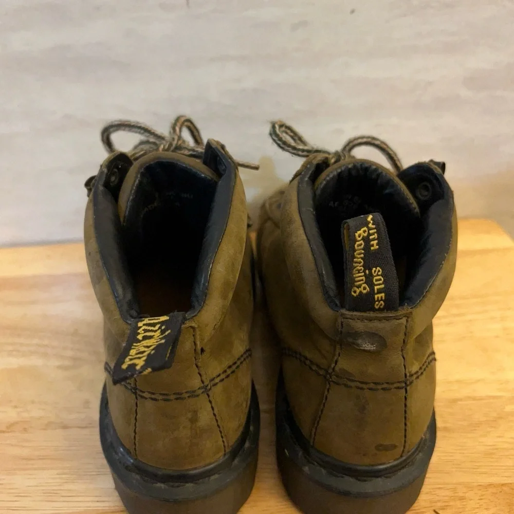 Vintage Dr. Martens Youth 8287 AirWair Lace-Up Boots
